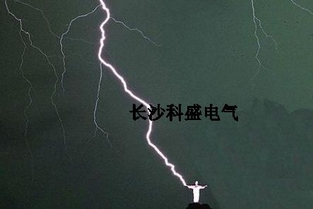 巴西號(hào)稱全球閃電次數(shù)最多的國家，當(dāng)遇到這個(gè)城市，就只能認(rèn)慫